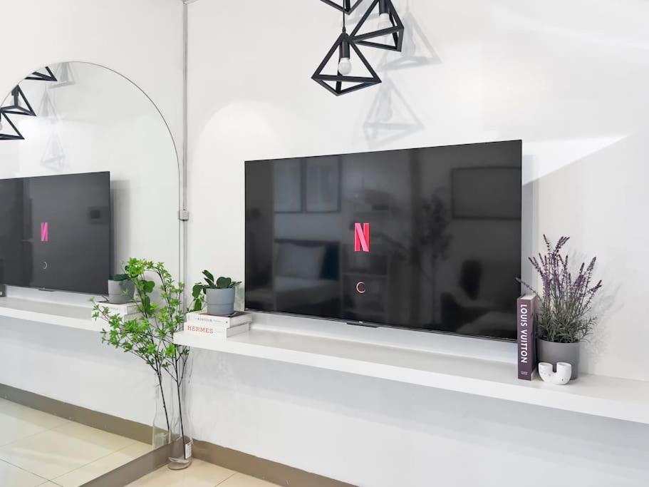 טאגיג One Uptown Residences Bgc מראה חיצוני תמונה