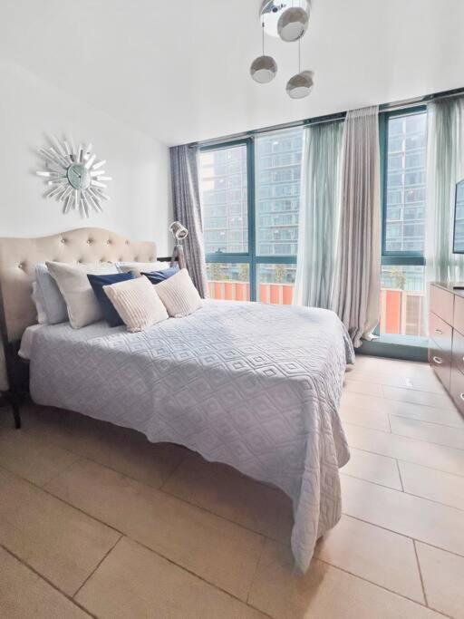 טאגיג One Uptown Residences Bgc מראה חיצוני תמונה