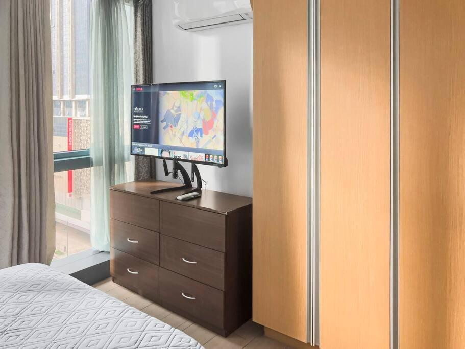 טאגיג One Uptown Residences Bgc מראה חיצוני תמונה