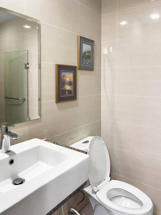 טאגיג One Uptown Residences Bgc מראה חיצוני תמונה